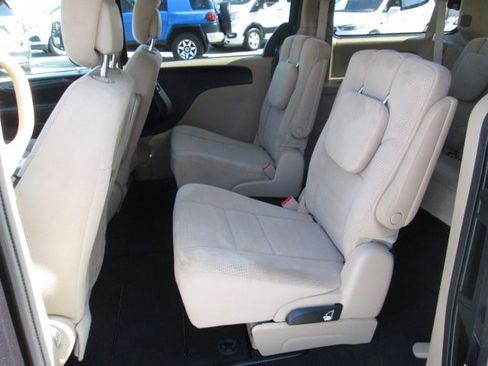Used 2013 Dodge Grand Caravan SE FWD image 11