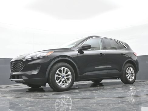 Used 2022 Ford Escape SE w/ Cold Weather Package AWD/4WD image 44