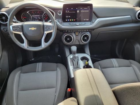 Used 2025 Chevrolet Blazer LT FWD image 25