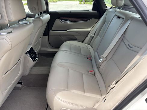 Used 2014 Cadillac XTS Premium w/ Driver Assist Package image 9