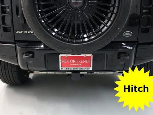 Used 2023 Land Rover Defender 110 SE image 46