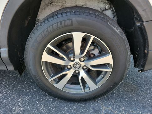 Used 2018 Toyota RAV4 XLE image 26