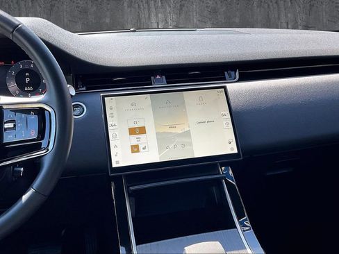 Used 2024 Land Rover Range Rover Evoque S image 9