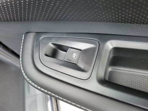 New 2026 Volkswagen Atlas Cross Sport SEL Premium R-Line image 12