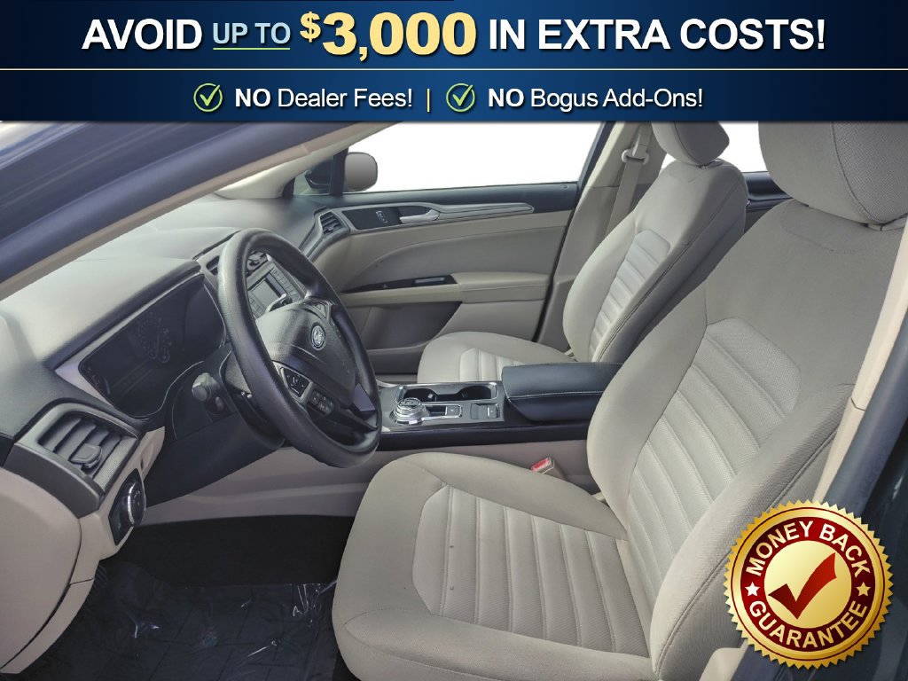 Used 2017 Ford Fusion SE FWD image 14