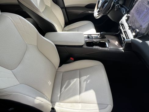 Used 2024 Lexus RX 350 Premium w/ Convenience Package image 43