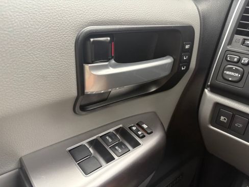 Used 2021 Toyota Sequoia Limited w/ Safety & Convenience Package AWD/4WD image 19