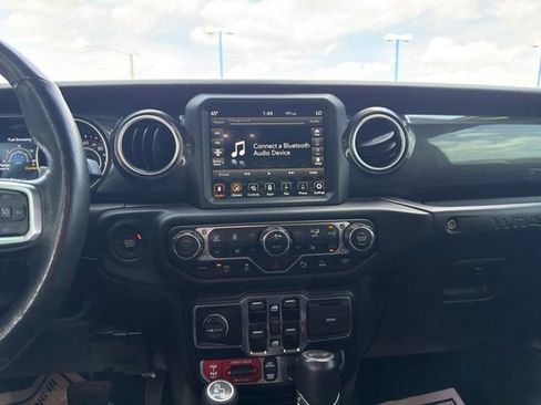 Used 2021 Jeep Wrangler Unlimited Rubicon w/ Dual Top Group AWD/4WD image 21