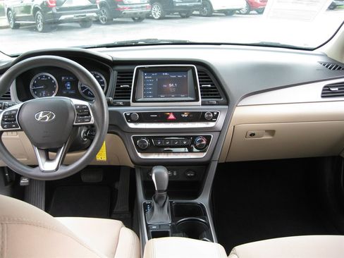 Used 2018 Hyundai Sonata SE FWD image 28