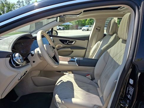 Used 2023 Mercedes-Benz EQS 580 4MATIC Sedan image 13
