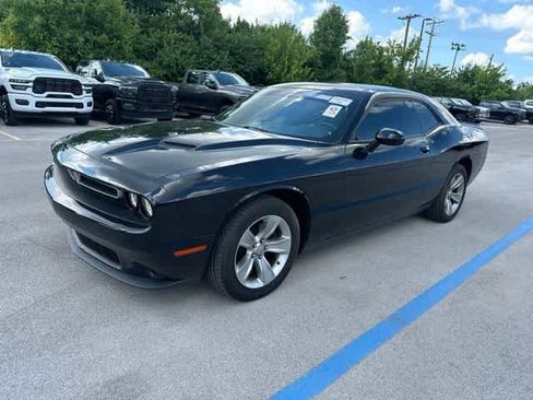 Certified 2019 Dodge Challenger SXT RWD image 2