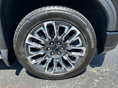 Used 2025 GMC Sierra 1500 Denali Ultimate AWD/4WD image 18