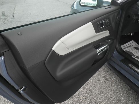 Used 2025 Ford Mustang Premium image 16