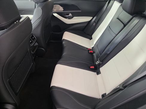New 2026 Mercedes-Benz GLE 450 4MATIC image 11