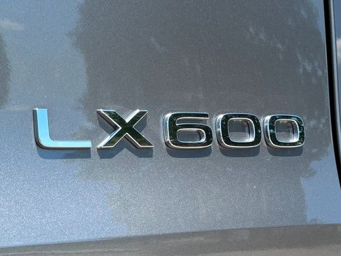 Used 2022 Lexus LX 600 4WD w/ Accessory Package (Z1) image 57