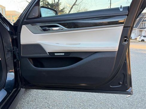 Used 2016 BMW 740i 740i image 33