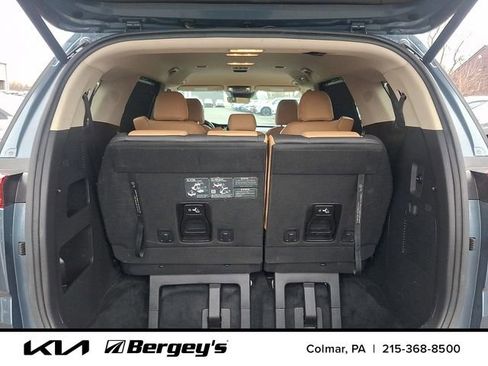 Used 2024 Kia Carnival EX FWD image 34