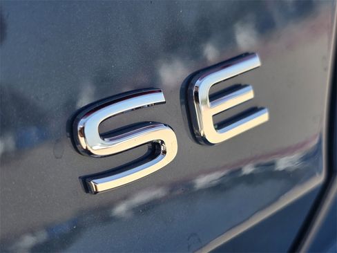 New 2026 Volkswagen Jetta SE image 7