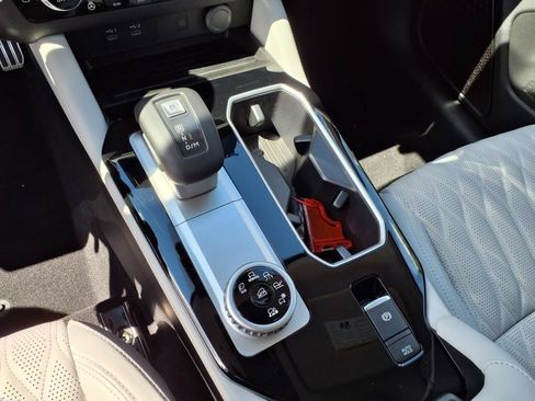 New 2025 Mitsubishi Outlander SEL image 24