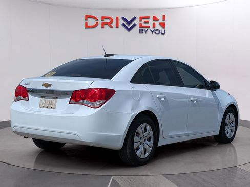 Used 2016 Chevrolet Cruze LS image 5