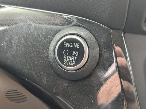 Certified 2018 Ford Escape Titanium w/ Ford Safe & Smart Package FWD image 19