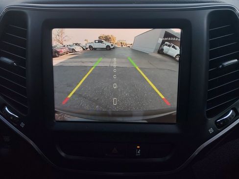 Used 2022 Jeep Cherokee Latitude Lux image 8