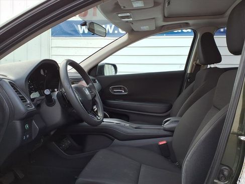 Used 2016 Honda HR-V EX image 8