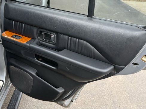 Used 2001 INFINITI QX4 4WD w/ (S02) Sport Pkg image 14