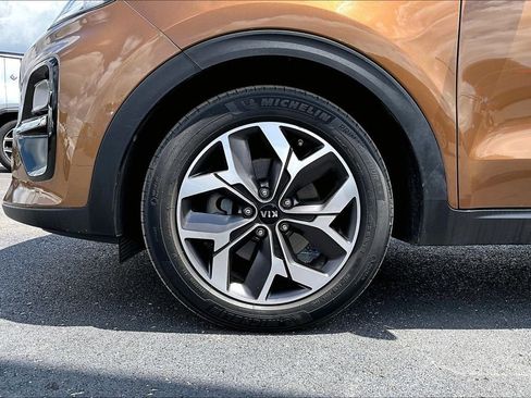 Used 2020 Kia Sportage EX w/ EX Technology Package FWD image 2