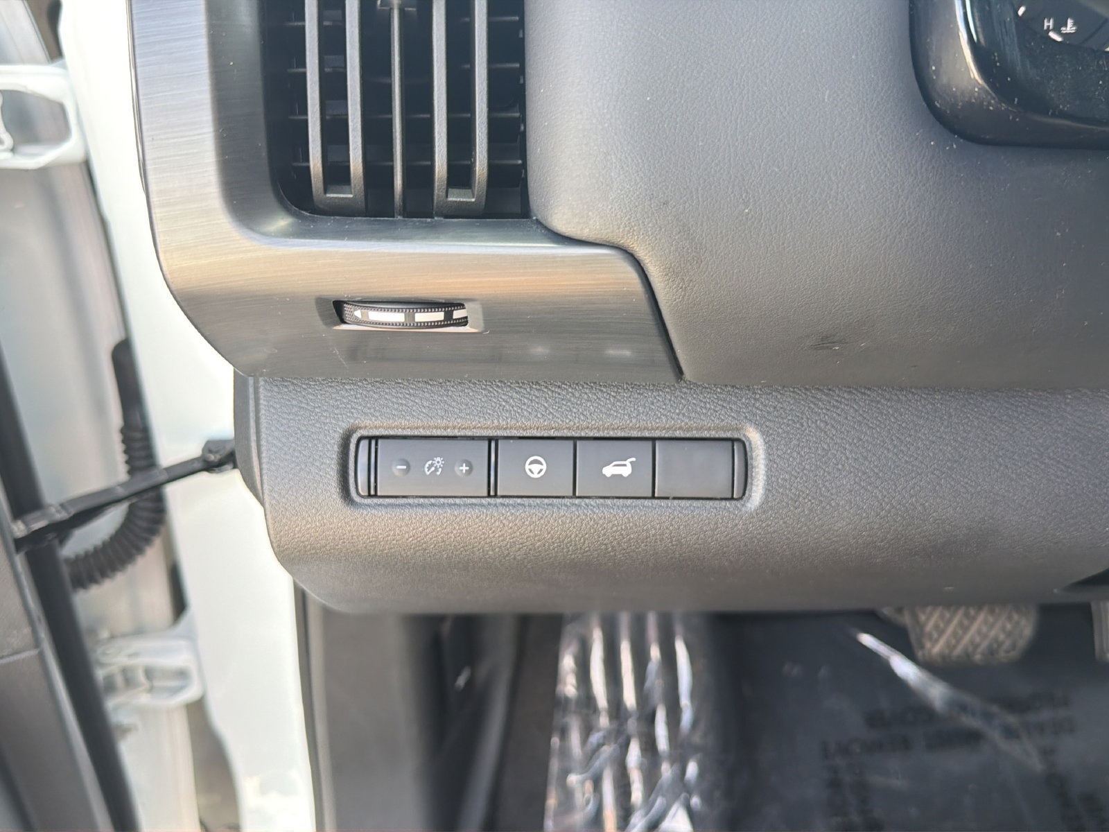 Certified 2025 Nissan Pathfinder SL AWD/4WD image 19
