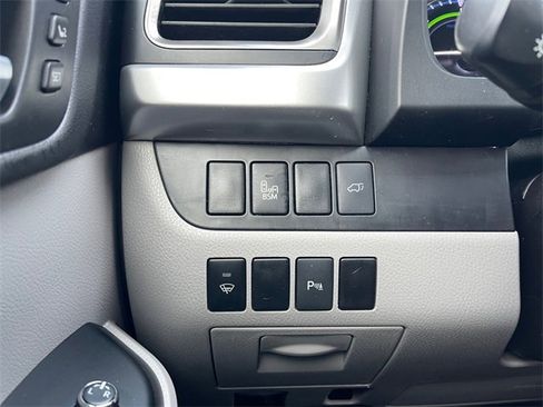 Used 2015 Toyota Highlander Limited image 24