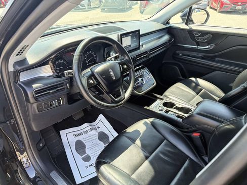 Used 2021 Lincoln Corsair AWD w/ Premium Package image 3