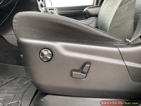 Used 2019 Jeep Grand Cherokee Altitude image 25