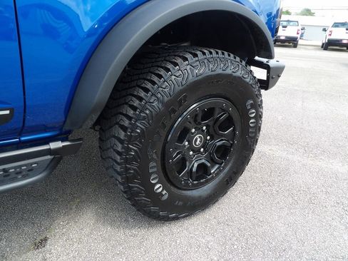 Used 2021 Ford Bronco First Edition AWD/4WD image 10