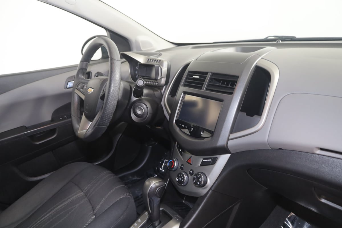 Used 2016 Chevrolet Sonic LT FWD image 29