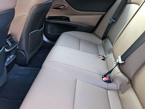 Used 2024 Lexus ES 350 w/ Premium Package FWD image 19