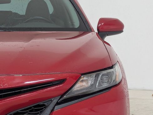 Used 2021 Toyota Camry SE image 11