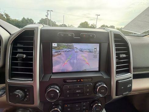 Used 2018 Ford F150 Lariat AWD/4WD image 24