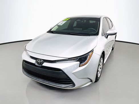 Used 2023 Toyota Corolla LE FWD image 10