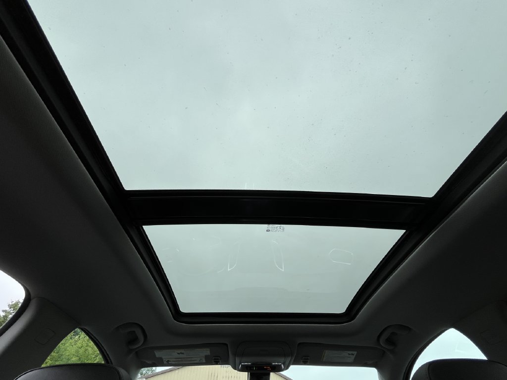 Used 2020 Chevrolet Equinox LT w/ Driver Convenience Package FWD image 20