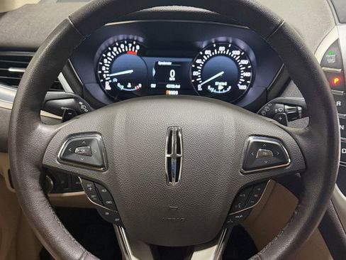 Used 2019 Lincoln MKC Premiere FWD image 15