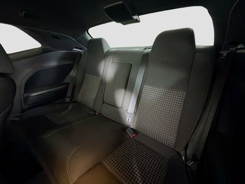 Used 2019 Dodge Challenger R/T w/ Driver Convenience Group RWD image 23