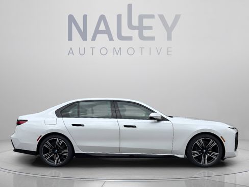 Used 2026 BMW 740i RWD image 5