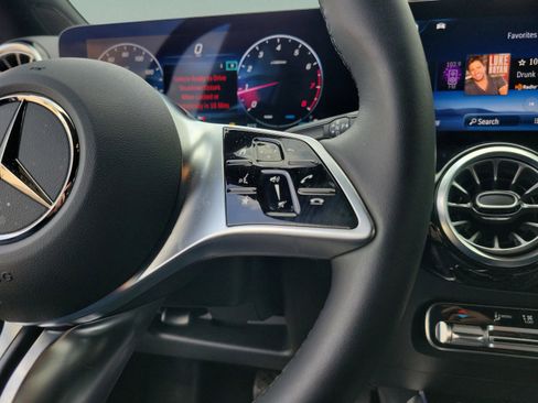 Certified 2026 Mercedes-Benz GLA 250 image 19