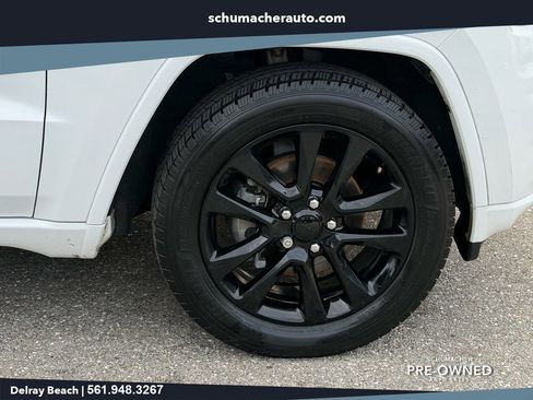 Used 2019 Jeep Grand Cherokee Altitude RWD image 9