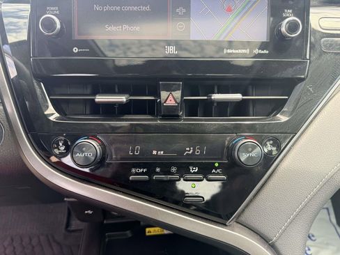 Used 2023 Toyota Camry XSE w/ Navigation Package image 21