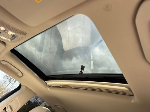 Used 2020 Mercedes-Benz GLE 350 image 32