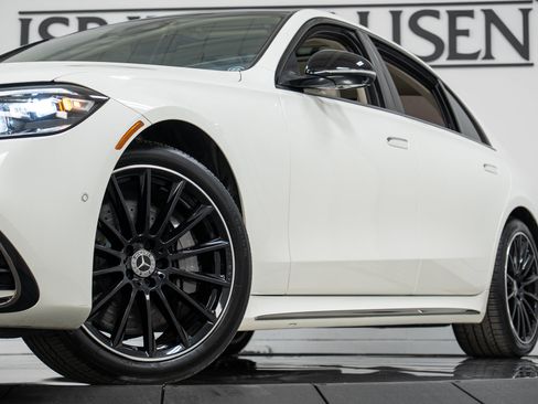 Certified 2023 Mercedes-Benz S 500 S 500 4MATIC w/ AMG Line image 27