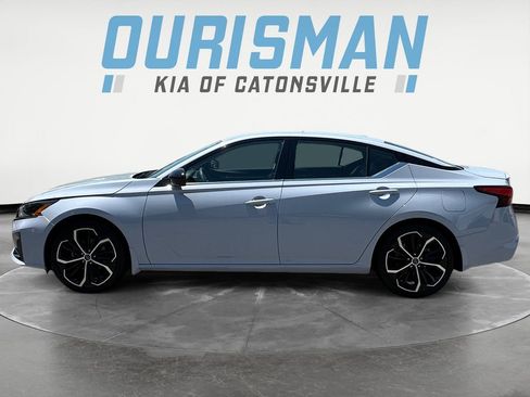 Used 2024 Nissan Altima 2.5 SR FWD image 3