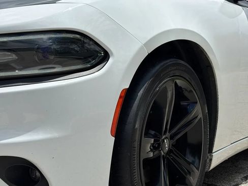 Used 2015 Dodge Charger SXT RWD image 20